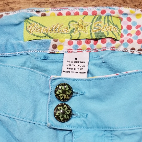 Vanilla Star Shorts - Picture 3 of 3